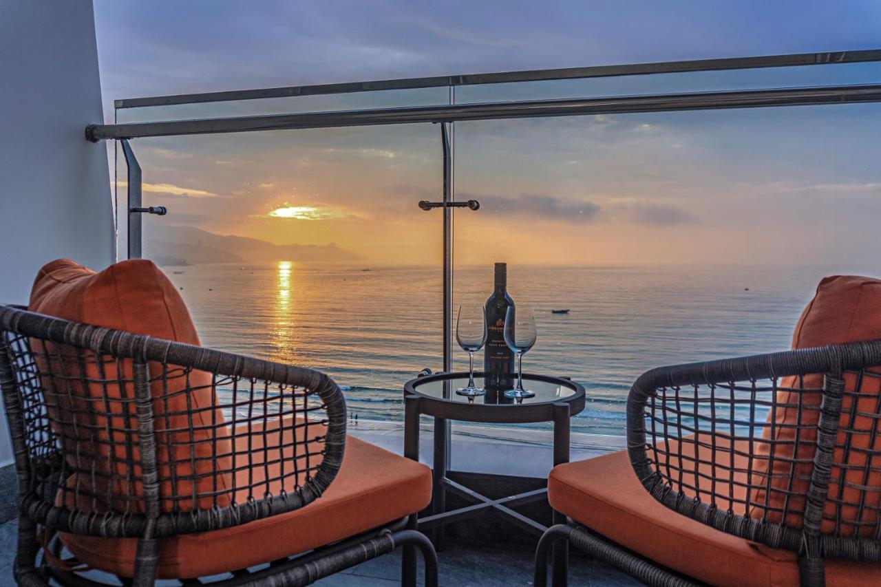 Le Sands Oceanfront Danang Hotel Buitenkant foto