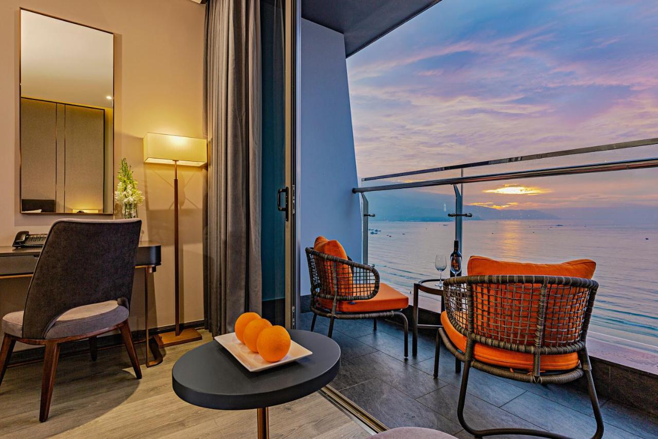 Le Sands Oceanfront Danang Hotel Buitenkant foto
