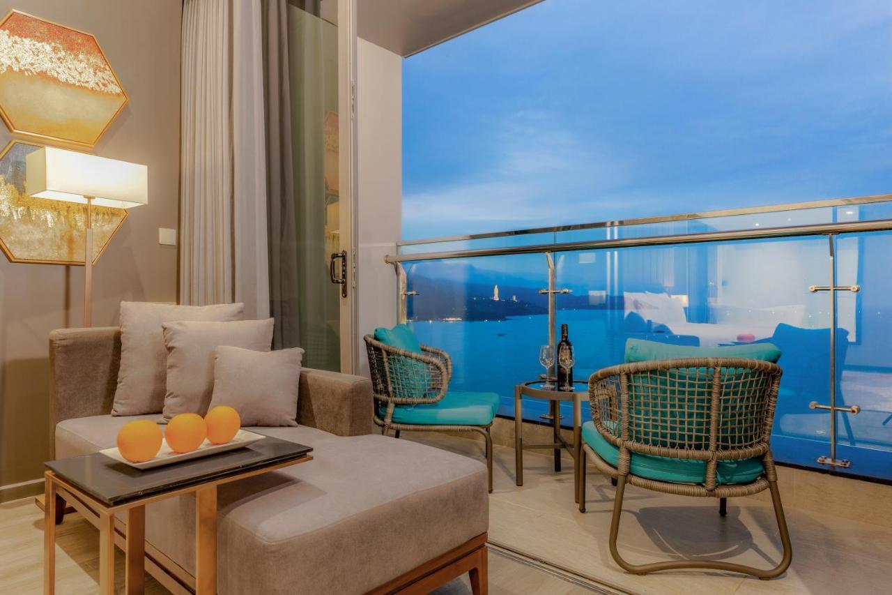 Le Sands Oceanfront Danang Hotel Buitenkant foto
