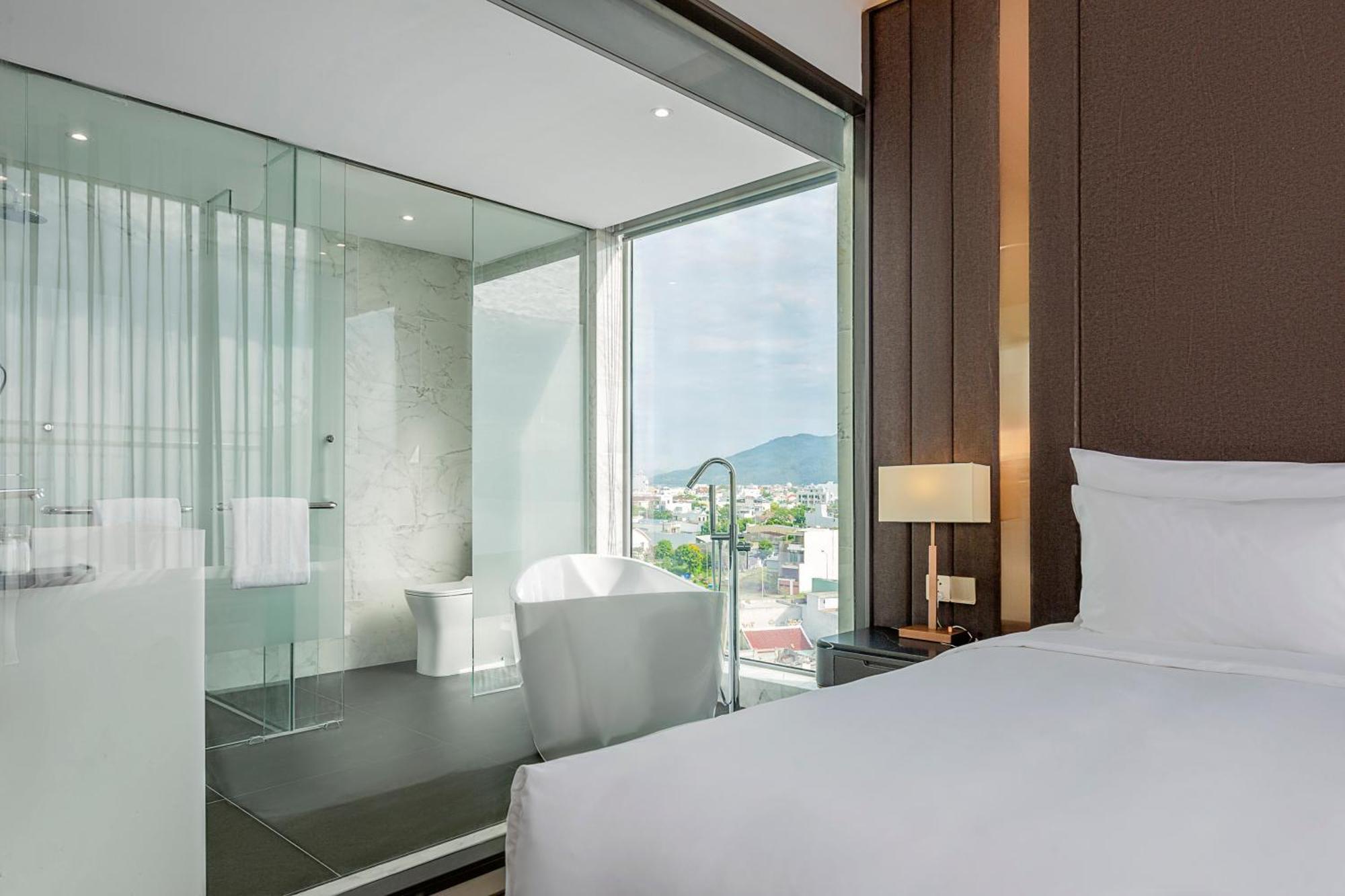 Le Sands Oceanfront Danang Hotel Buitenkant foto